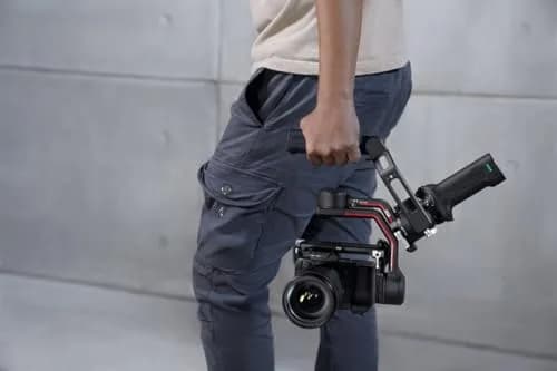 DJI RS 3 Combo 3-Axis Gimbal Stabilizer for DSLR & Mirrorless Cameras | 3 kg Payload, OLED Touchscreen, Automated Axis Locks thumbnail 7