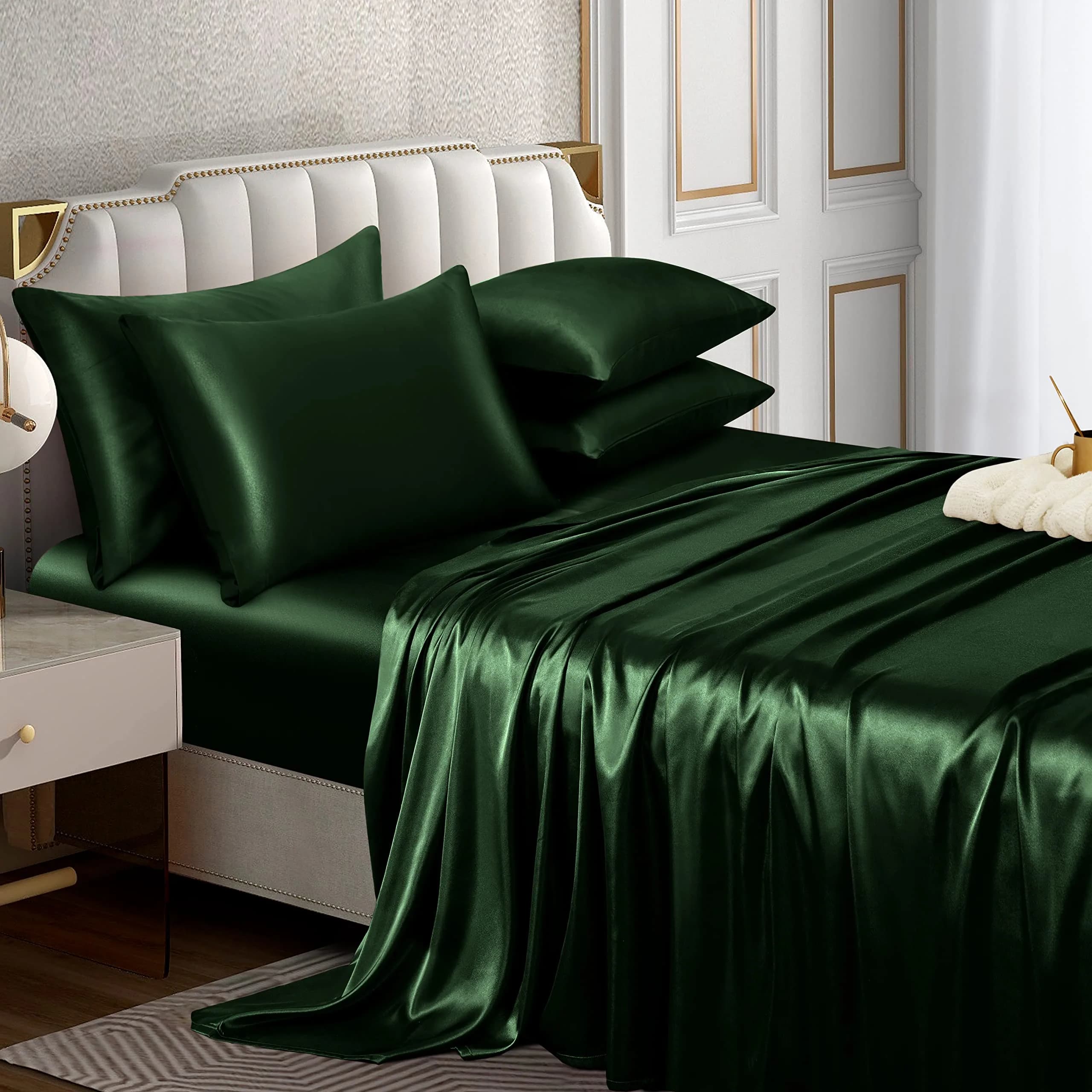 Horbaunal 6 Piece Queen Satin Sheet Set Emerald Green | 203cm x 152cm (80" x 60") + 4 Pillowcases 51cm x 76cm (20" x 30") - main product image