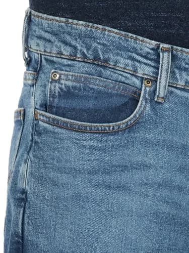 Lee Men's Legendary Relaxed Fit Jean, True Blue, 32W x 32L | Straight Leg thumbnail 2