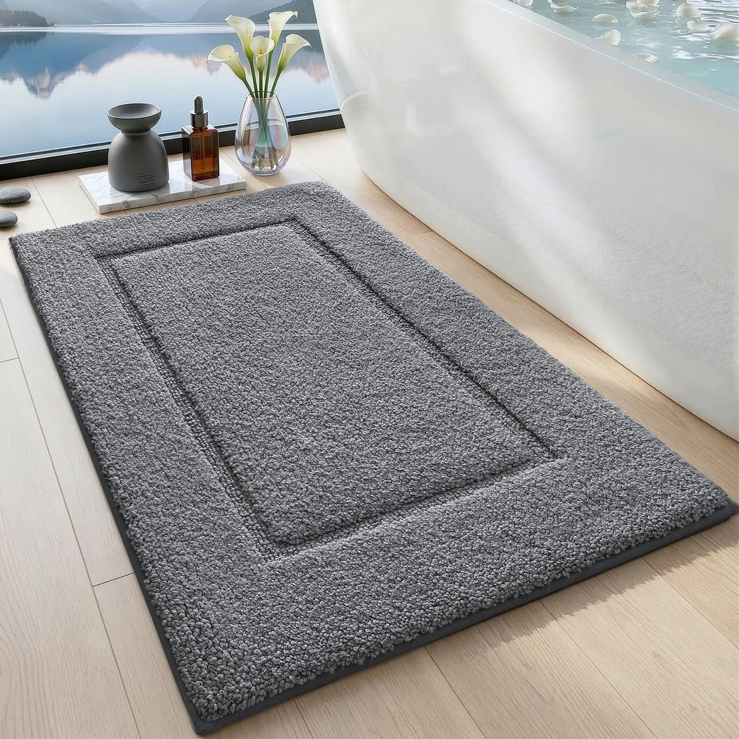 DEXI Grey Microfiber Bath Mat 61cm x 41cm (24"x16") | Soft, Absorbent, Non-Slip Bathroom Rug - main product image