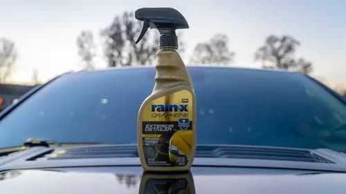 Rain-X PRO Graphene Exterior Detailer Spray 678ml (23 Fl Oz) | Advanced Graphene Shield Technology for Gloss and Protection thumbnail 2