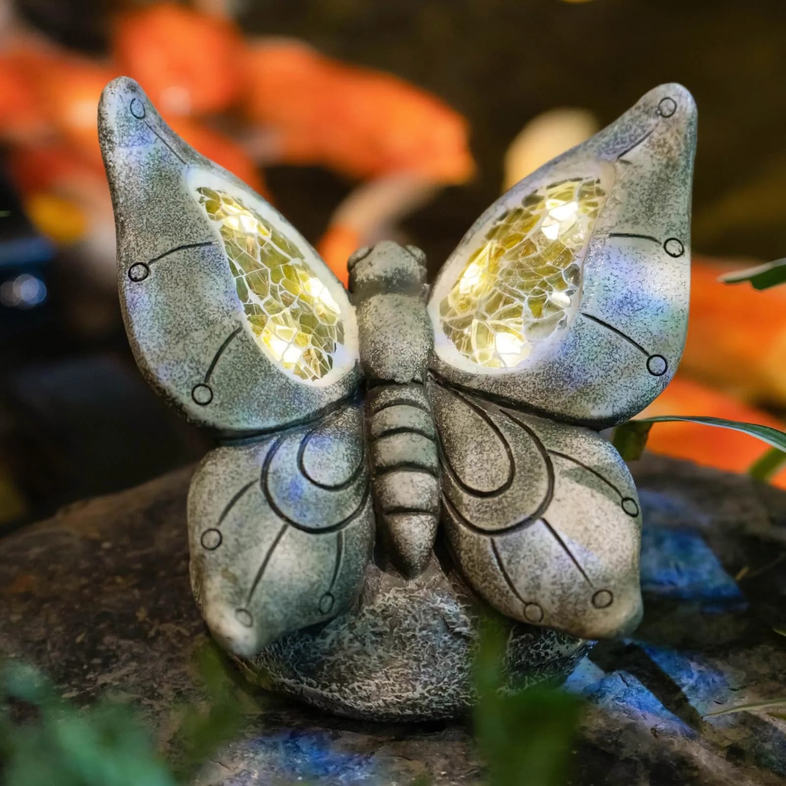 Rezpuao Solar Butterfly Statue 17.0 cm (6.7 inches) | Weatherproof Resin Garden Decor with LED Light