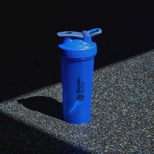 BlenderBottle Classic V2 Shaker Bottle 710ml (20 oz) | Patented Whisk Mixer for Smooth Shakes thumbnail 6