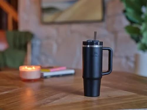 STANLEY Quencher H2.0 FlowState Tumbler 890ml (30 oz) Black 2.0 | Insulated Stainless Steel Travel Cup with Handle thumbnail 5