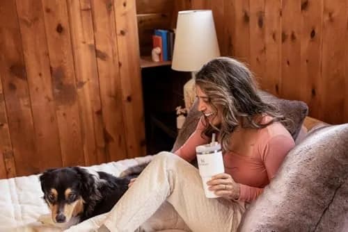 STANLEY Quencher H2.0 Flow State Tumbler, 20 oz, Stone | Double Wall Vacuum Insulation for Cold & Hot Drinks thumbnail 6