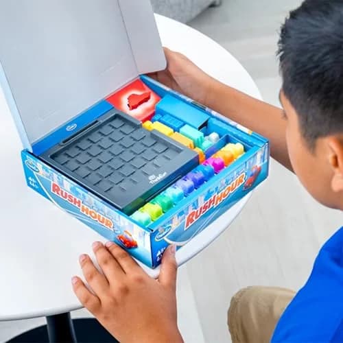 ThinkFun Rush Hour Logic Game with 40 Challenges | STEM Toy for Kids Age 8+ (22.5 cm x 23.5 cm x 6 cm) thumbnail 6