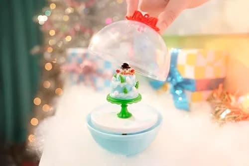 MGA's Miniverse Make It Mini Holiday 2025 | DIY Miniatures, Holiday Series, Resin Play (Pack of 1, Multicolor) thumbnail 6
