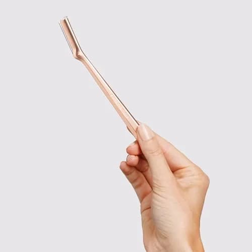 Tweezerman Facial Razor Rose Gold with 3 Replacement Blades | Gentle Exfoliation & Peach Fuzz Removal thumbnail 4
