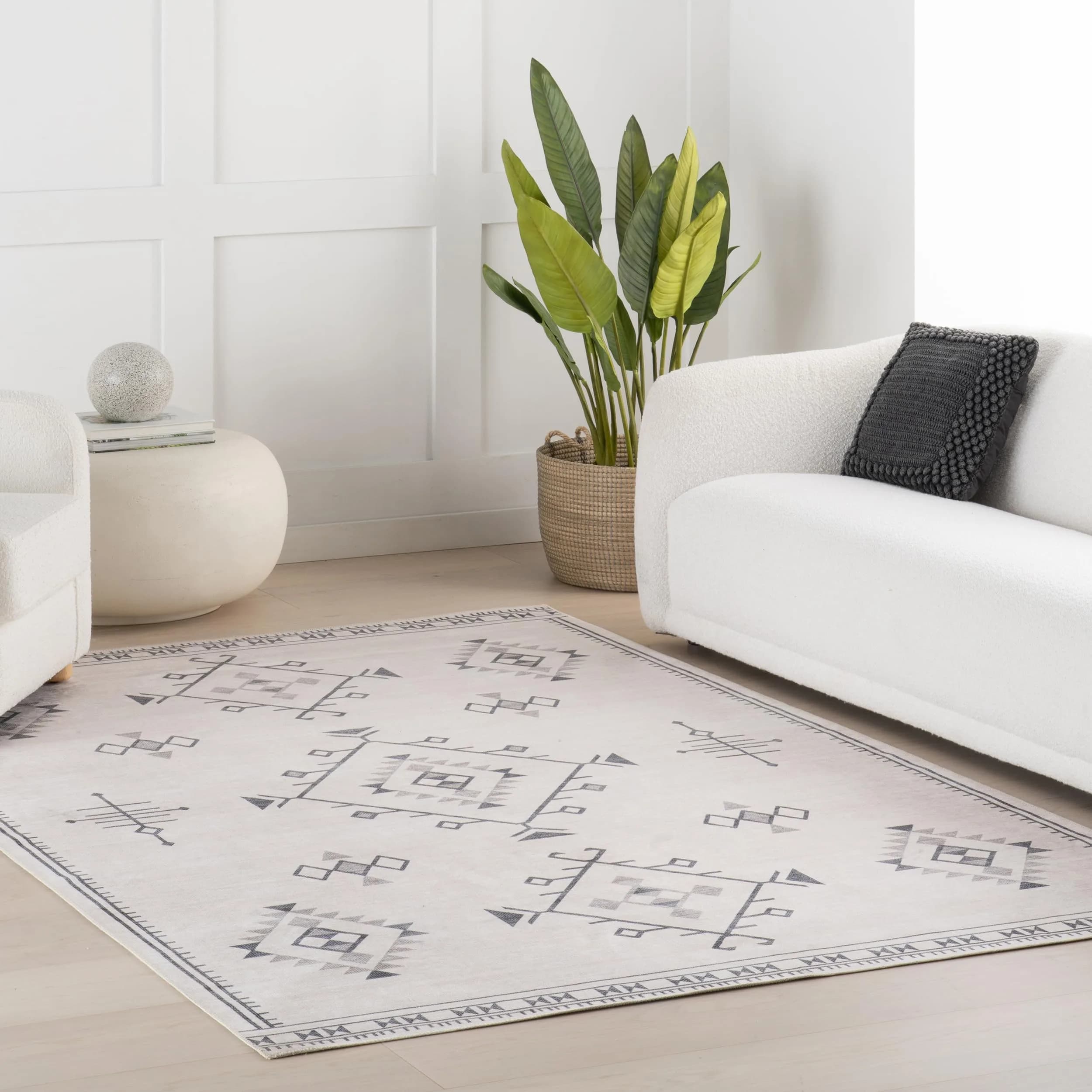 nuLOOM Shenai Cream Medallion 5' x 8' Washable Area Rug for Living Room, Bedroom, Kitchen - main product image
