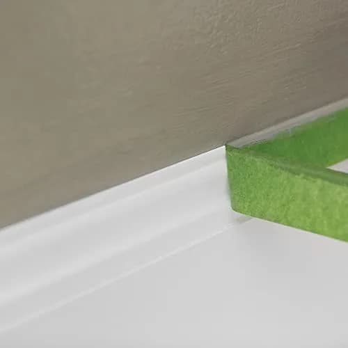FrogTape Multi-Surface Painters Tape with PAINTBLOCK, 1.5 Inch Wide | Sharp Edges, UV-Resistant, Made in USA thumbnail 7