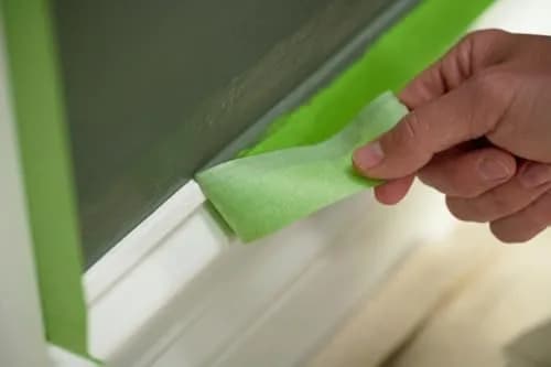 FrogTape Multi-Surface Painters Tape with PAINTBLOCK, 1.5 Inch Wide | Sharp Edges, UV-Resistant, Made in USA thumbnail 2