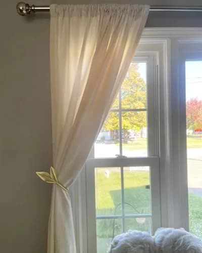 J JHOUSELIFESTYLE Gold Curtain Holdbacks 2 Pack | Elegant Metal Olive Leaf Wall Mount Hooks thumbnail 2