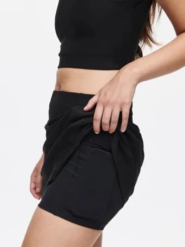 Outdoor Voices Women's Warmup 2.5" Skort Black Medium | High-Rise A-Line Athletic Skirt With Built-In Shorts Liner And Phone Pocket thumbnail 4