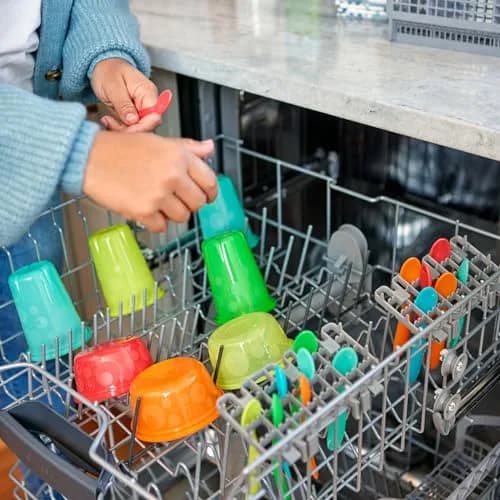 The First Years Take & Toss Rainbow Straw Cups 240ml (10 Oz) | Spill-Proof Toddler Travel Cups thumbnail 3