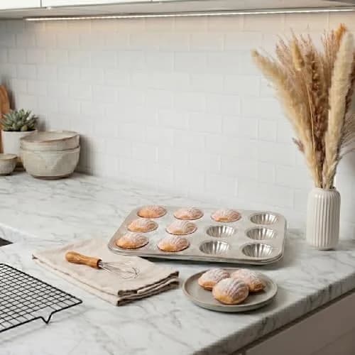 Fox Run Stainless Steel Scallop Shell Madeleine Pan, 12 French Cookie Molds | 34.1 cm x 42.2 cm x 10.5 cm thumbnail 6