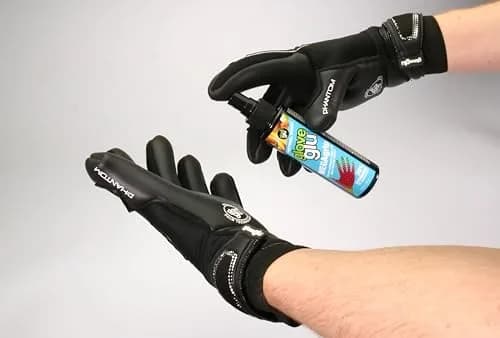 Gloveglu MEGAgrip Goalkeeper Glove Grip Spray 120ml (4.05 fl oz) | Maximum Strength Grip Revival for All Conditions thumbnail 3