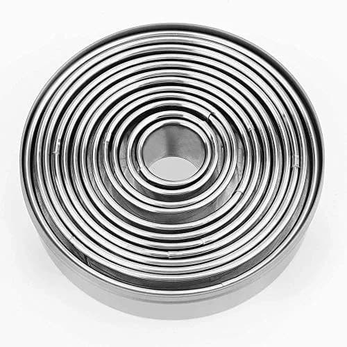 Bukuwa 12-Piece Round Cookie Cutter Set with Tin Box | Graduated Circle Pastry Cutters 2.6cm - 11.3cm thumbnail 3
