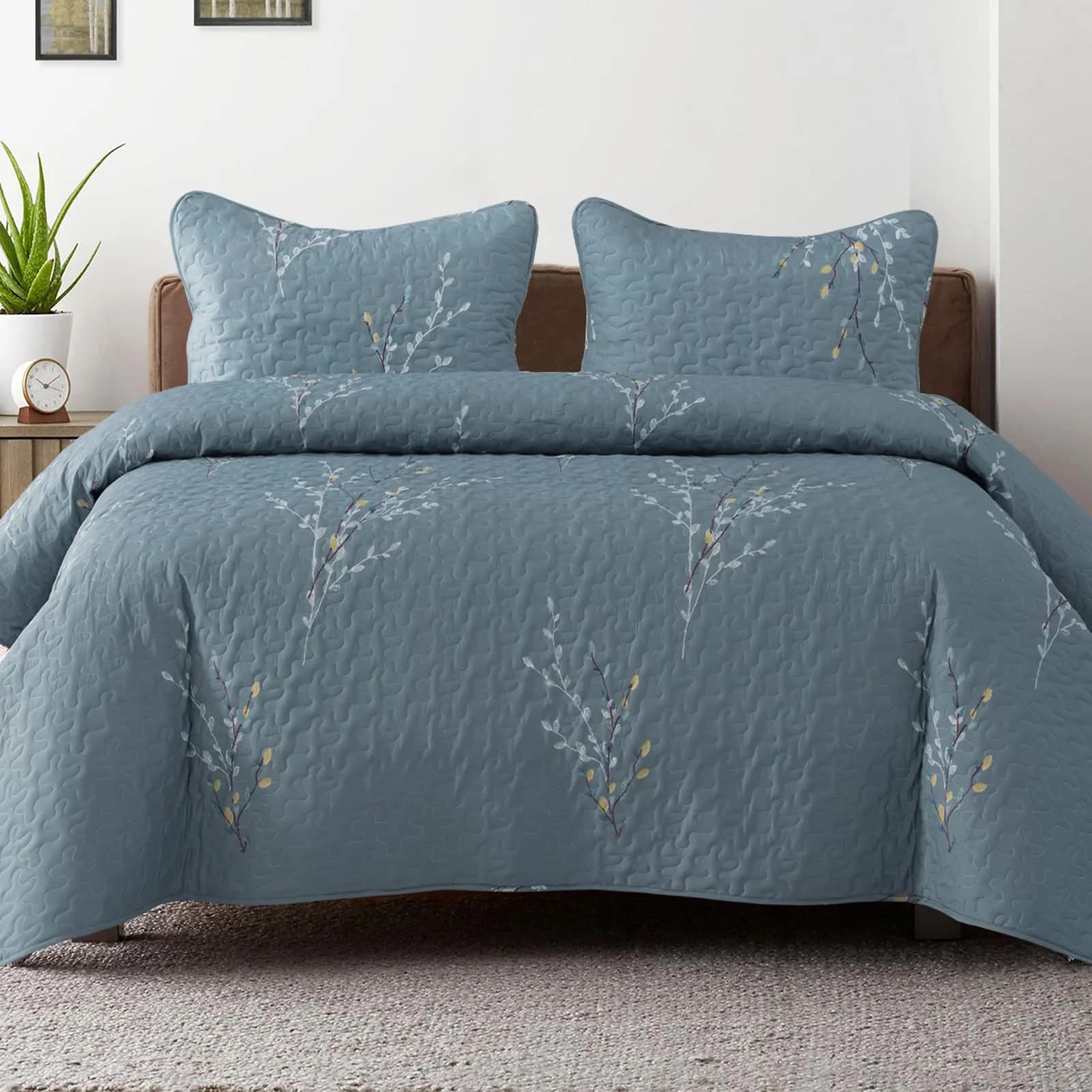Exclusivo Mezcla Reversible Boho Quilts Queen Size Blue | All-Season Floral Microfiber Bedding - main product image