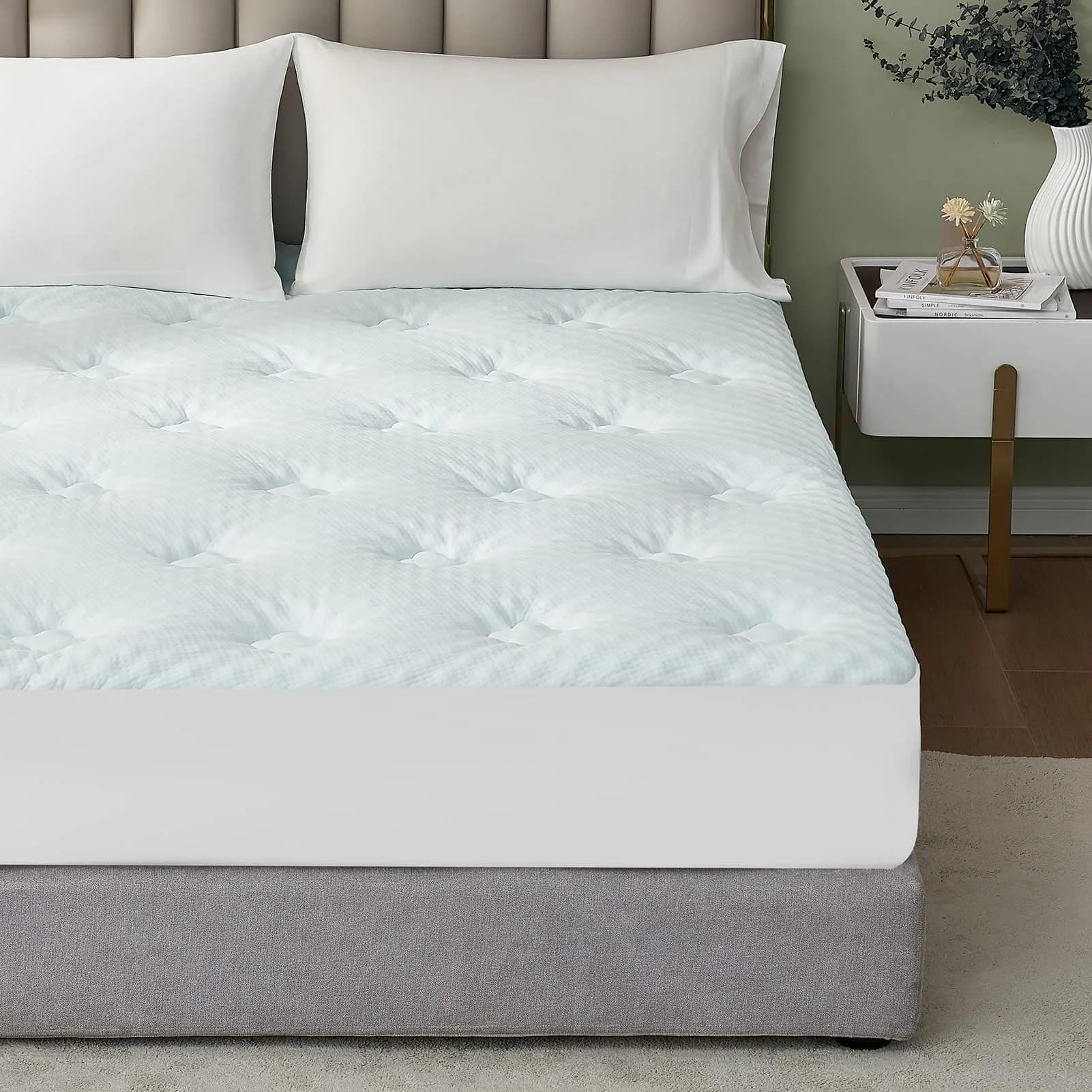 Hansleep Full Size Memory Foam Mattress Topper Pad with Cooling Gel Infusion & Bamboo Viscose Surface | 1.5 Inch (3.8 cm) - main product image