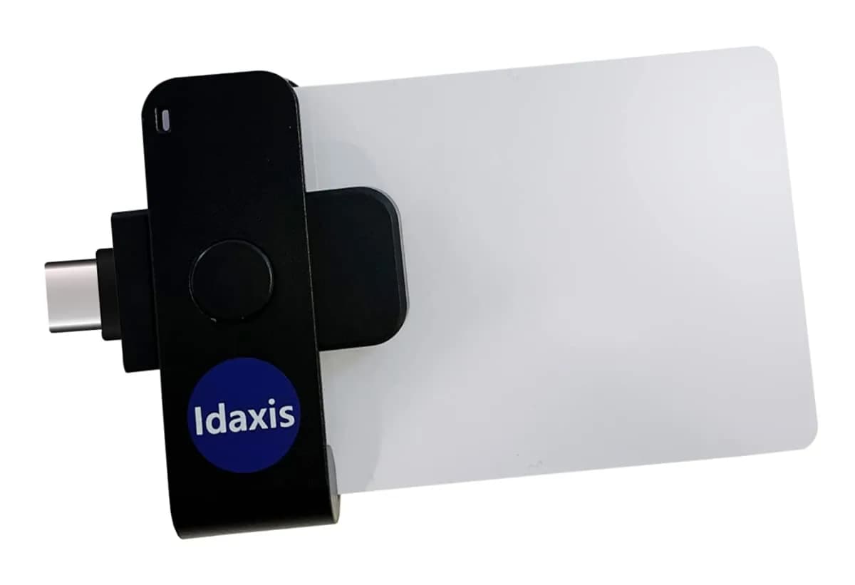 Idaxis SecurePIV mini USB-C Smart Card Reader - TLP125C | Fast, Secure Data Transmission - main product image